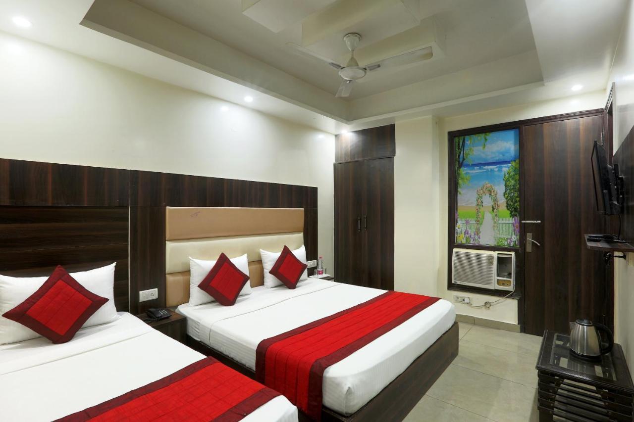 Airport Hotel Mayank Residency Нью-Дели Экстерьер фото