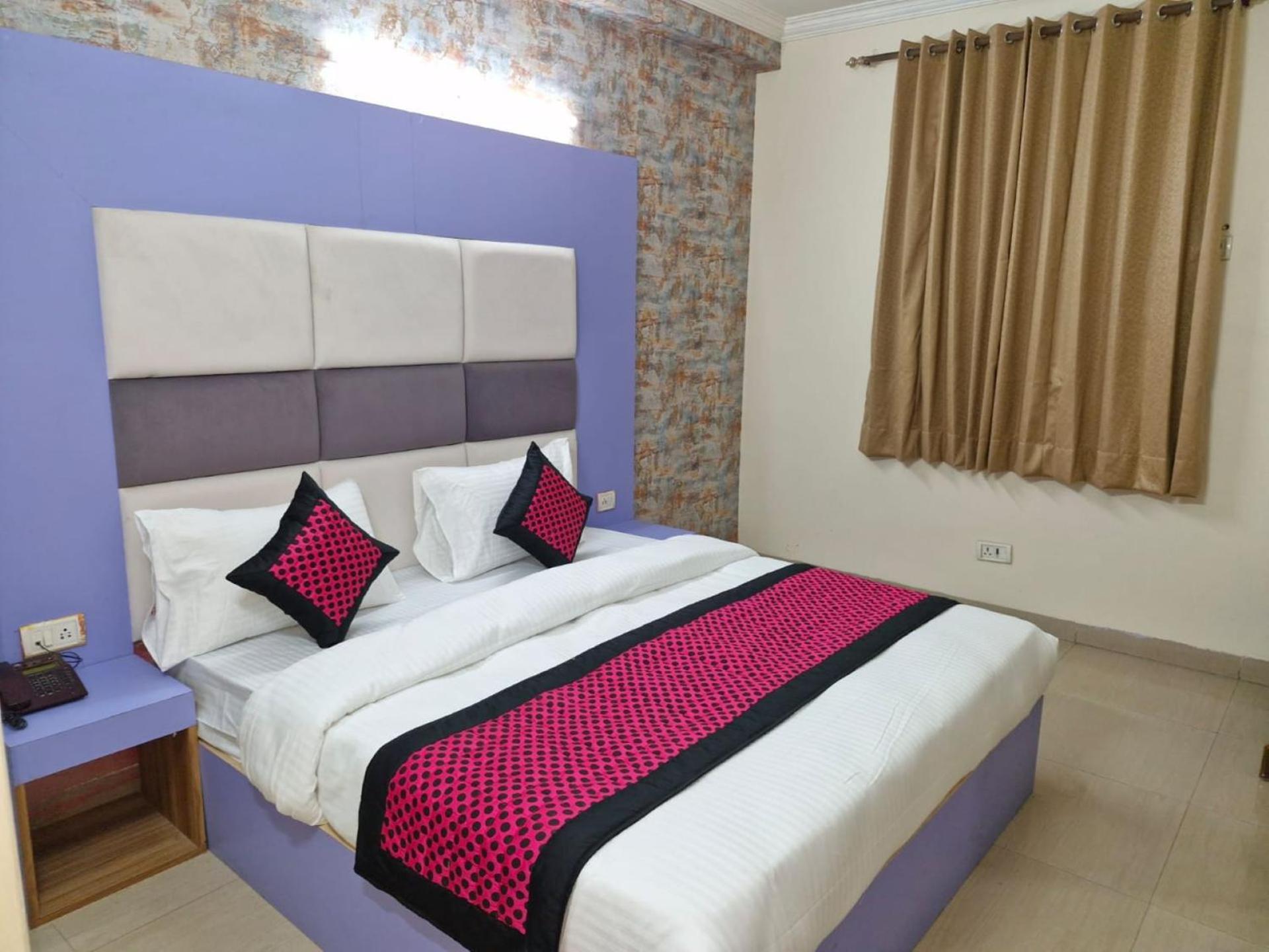 Airport Hotel Mayank Residency Нью-Дели Экстерьер фото