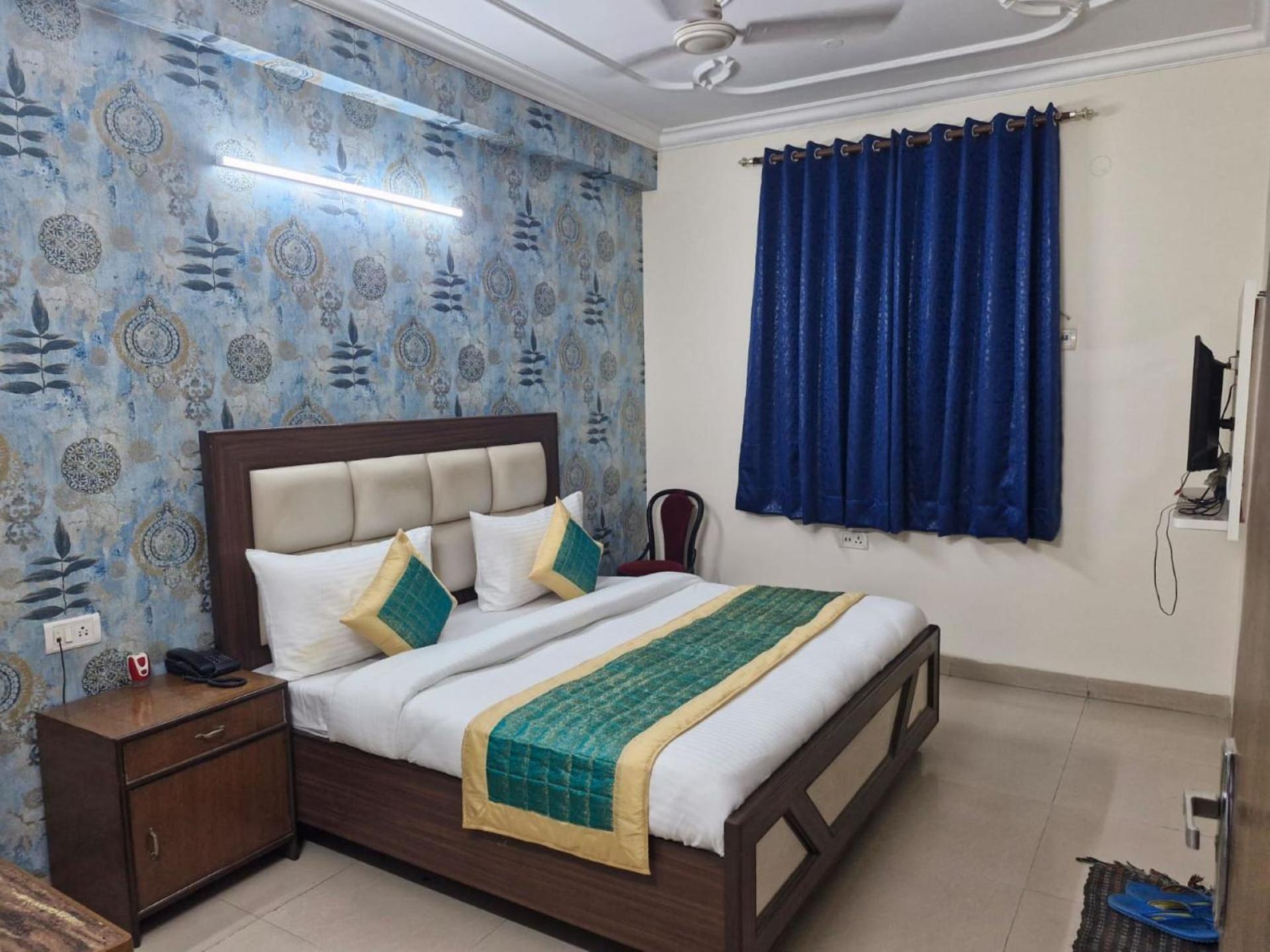 Airport Hotel Mayank Residency Нью-Дели Экстерьер фото