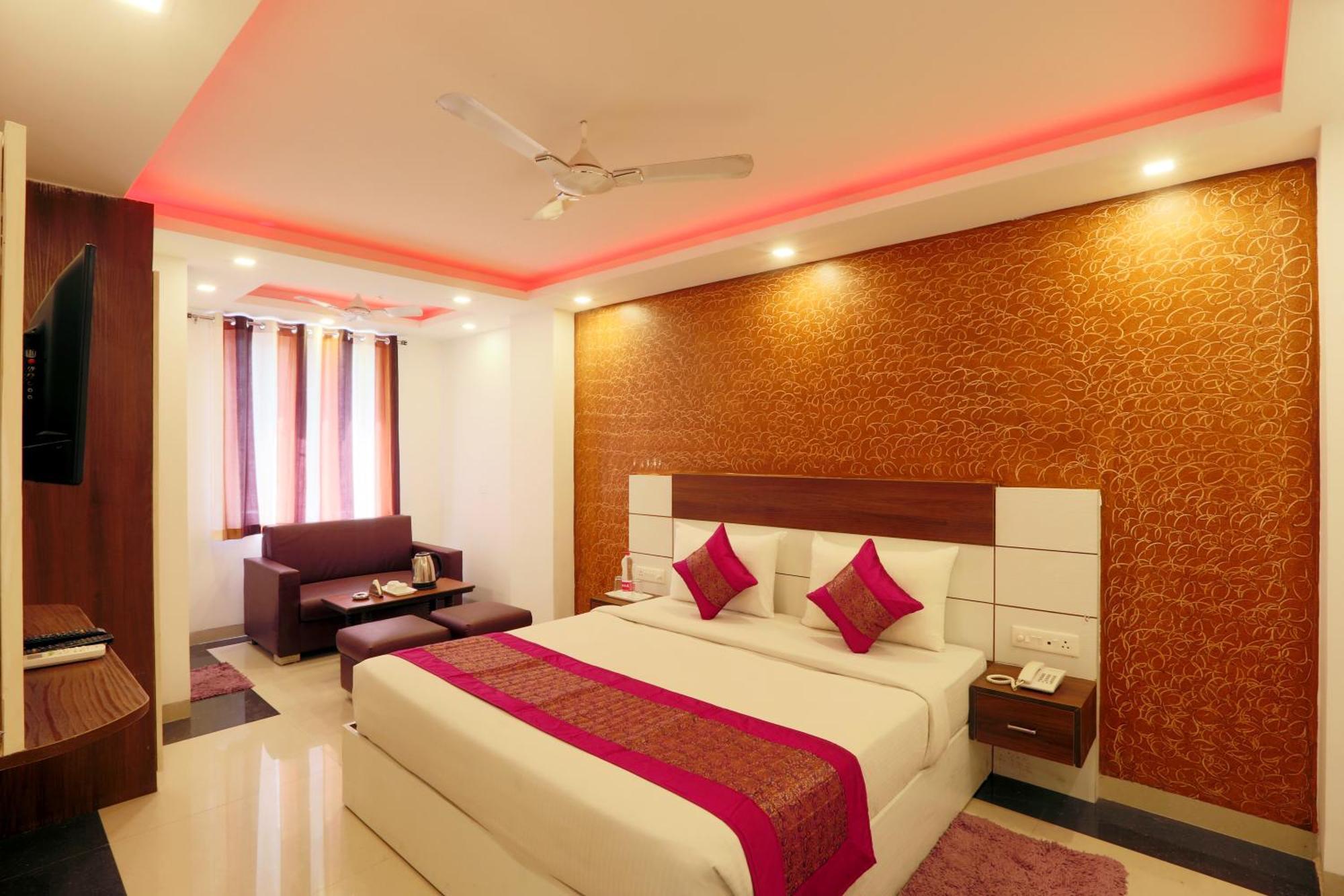 Airport Hotel Mayank Residency Нью-Дели Экстерьер фото