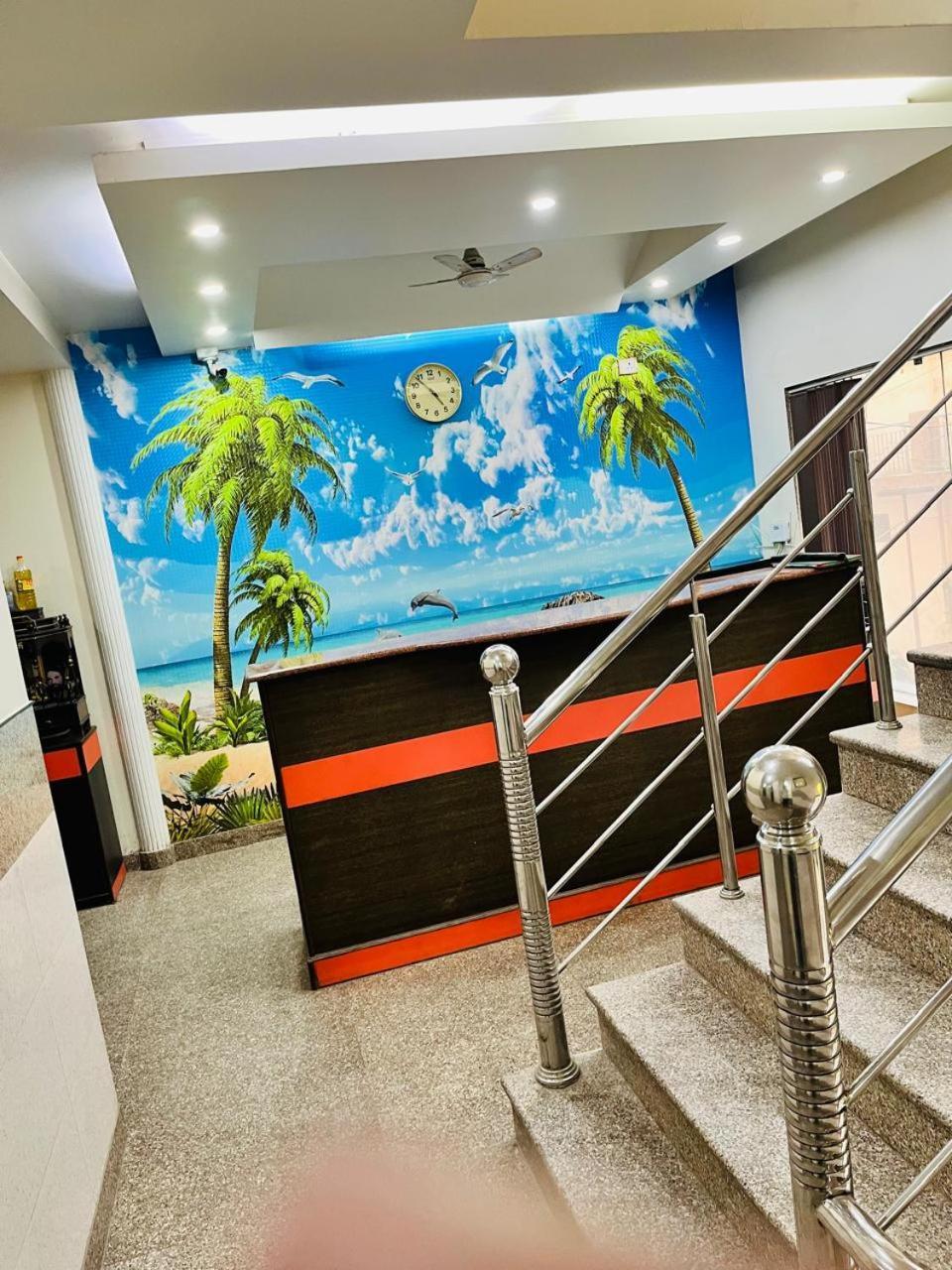 Airport Hotel Mayank Residency Нью-Дели Экстерьер фото